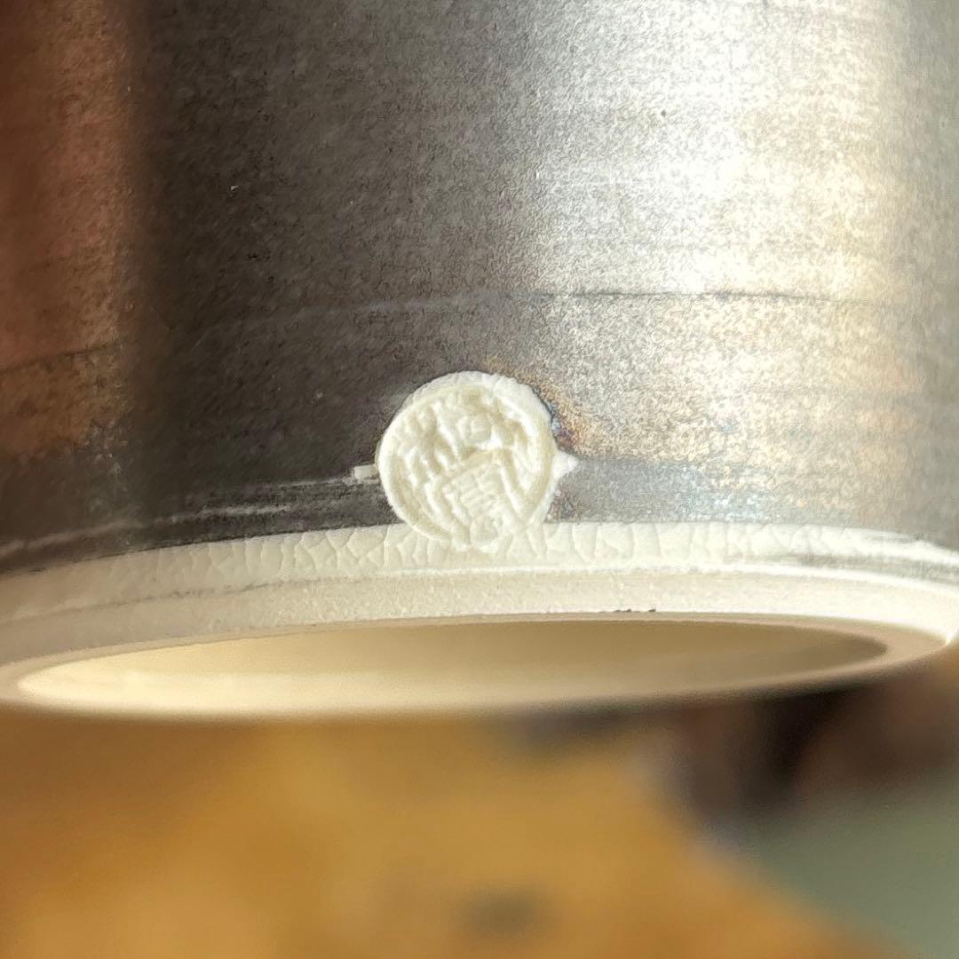 Kyo Ware Futa-oki Lid Rest | Silver Overglaze Pine by Heian Toho | Tomobako