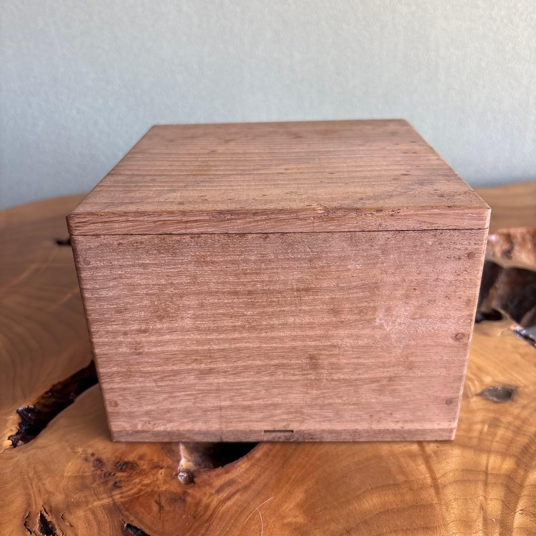 Taniguchi Meiichi Oribe-Style Chawan — Gourd Motif, Wood Box