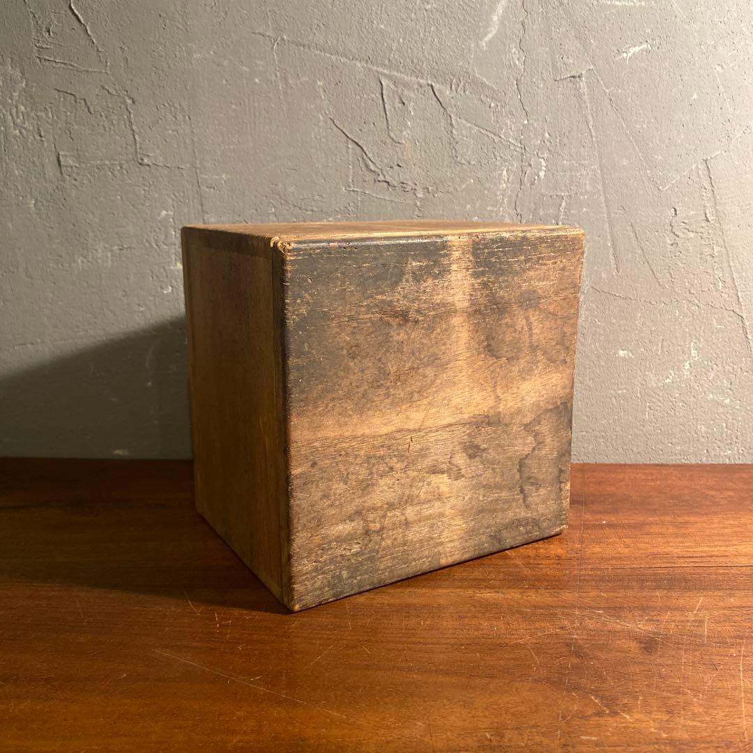 Izumo Rakuzan-yaki Matcha Bowl — Sea-Glaze Three-Footed Chawan with Wooden Box, Matsue Clan Kiln