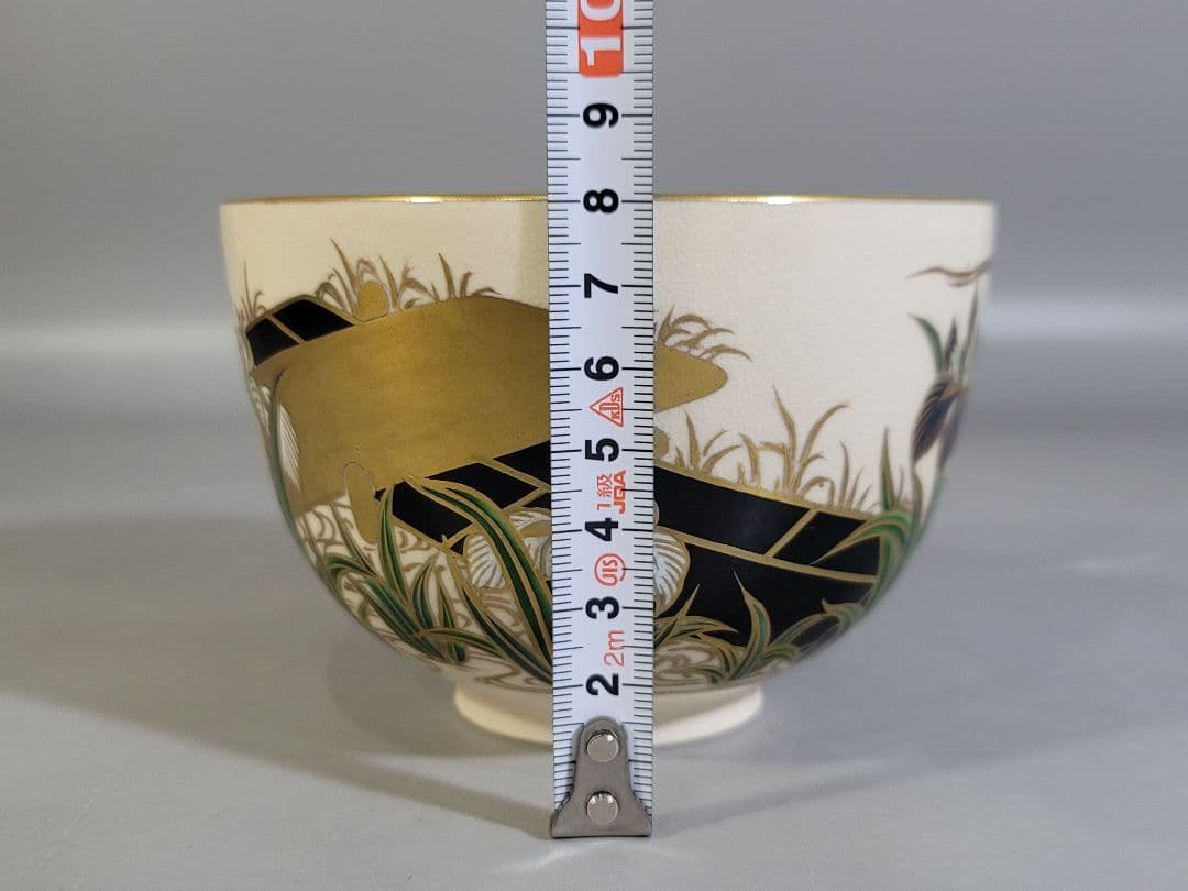 Yatsuhashi Iris Iro-e Chawan by Sugita Shohei — Seikanji Kiln Kyoto