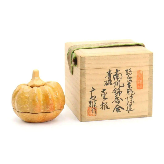 Wajima Lacquer Pumpkin Kogo by Kawagishi Masayoshi — Golden Urushi Incense Box