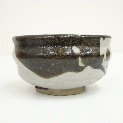 Gosho-maru Style Tea Bowl 'Kankyo' by Oka Shoichiro — Daitokuji Kakitsuke, Black White Two-Glaze