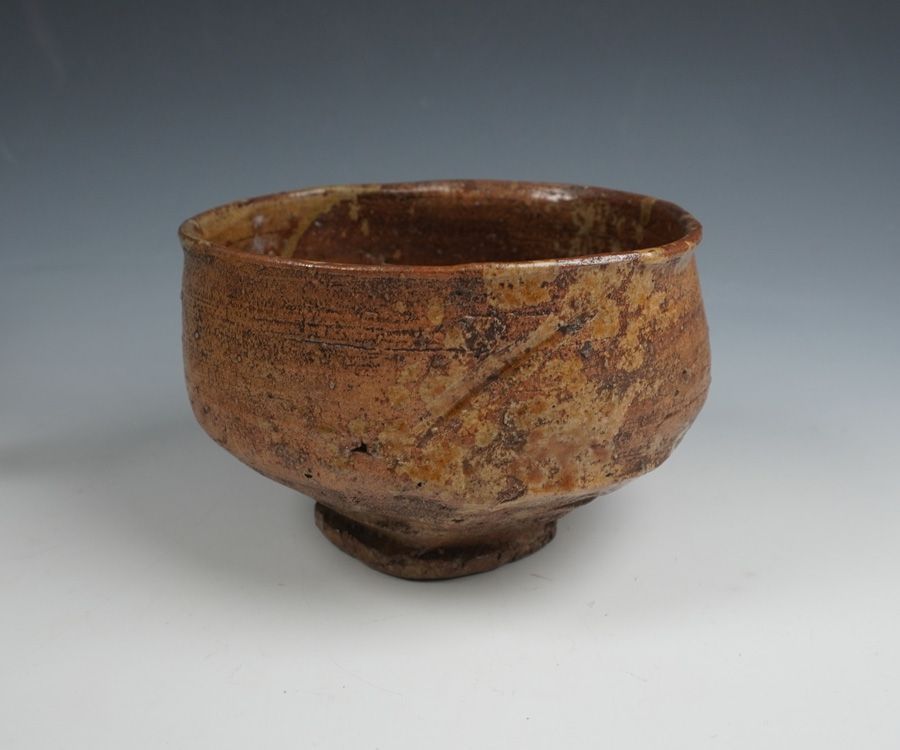 Iga-Style Wood-Fired Chawan with Ash-Glaze Drips — Japanese Tea Bowl with Protective Wooden Box