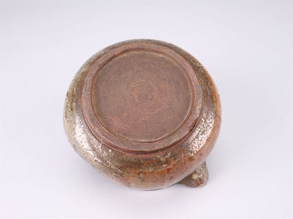 E-Karatsu Iron-Painted Katakuchi Pouring Bowl — Karatsu Stoneware with Associated Wooden Box