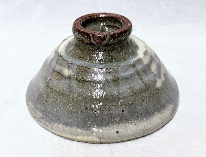 Taniguchi Osamu Chawan — Ash-Glaze Tea Bowl with Banded Slip, Signed Tomobako