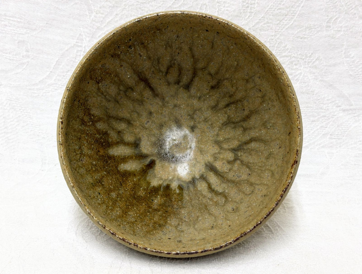 Suzuki Hachiro Kare-no Chawan — Seto Ash-Glazed Tea Bowl with Iron Bamboo, Tomobako