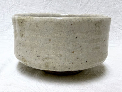 Shino Yatsuhashi Chawan by Kato Shunto — Aichi Intangible Cultural Property, Tomobako