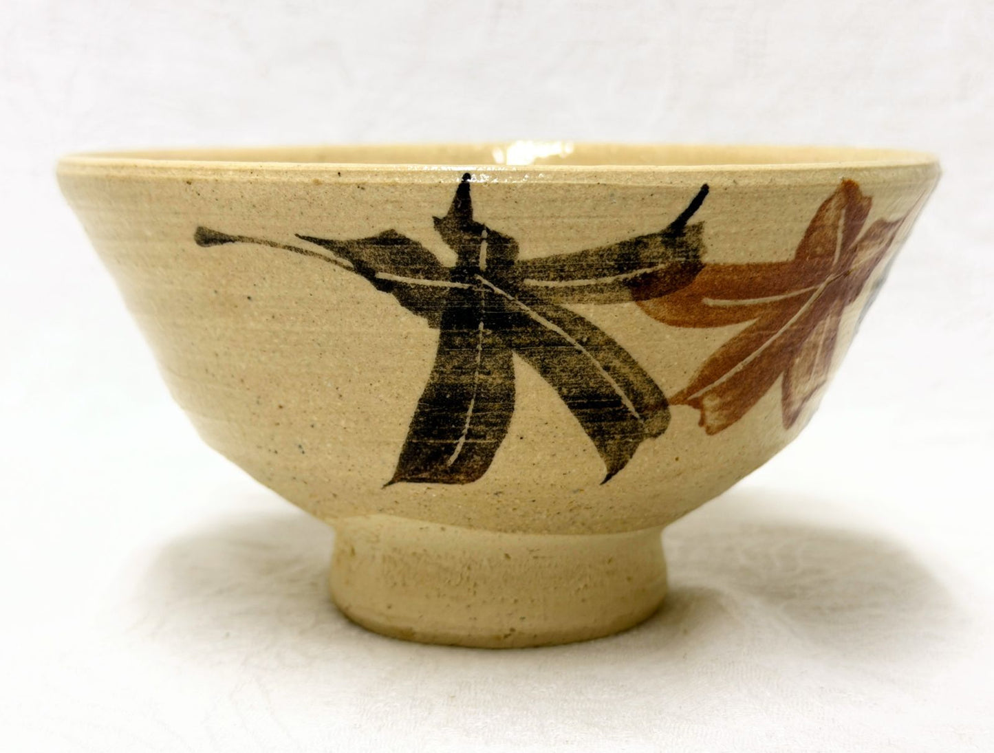 Iron-Painted Maple Leaf Chawan by Kuroki Gicao — Otsuda River Tea Bowl, Signed Tomobako