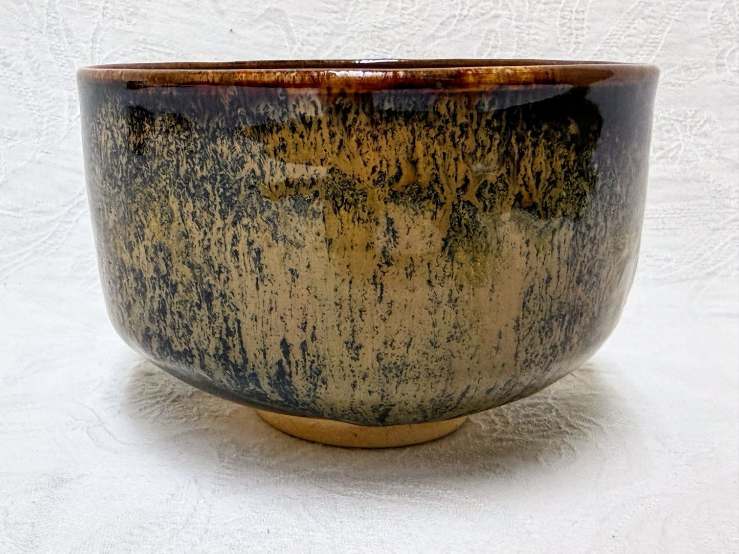 Tenmoku-Style Matcha Bowl by Nakano Shohei — Iron Glaze with Golden Scatter, Signed Box