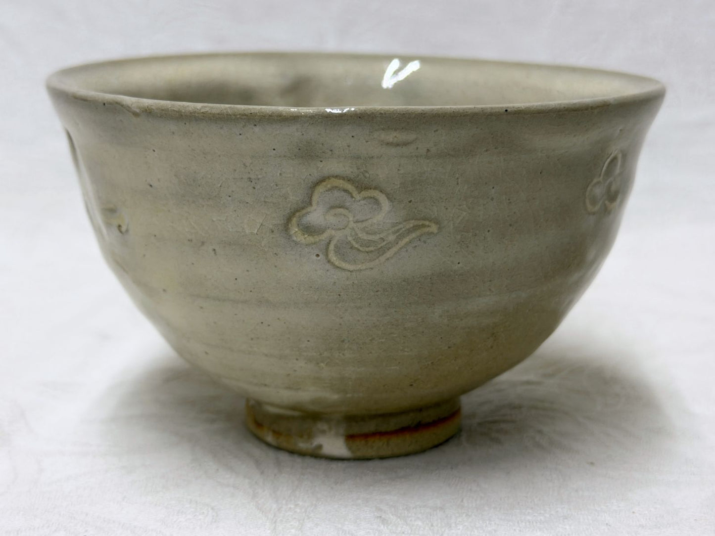 Zuiun Chawan with Relief Cloud Motifs — Nangado, Signed, Tomobako