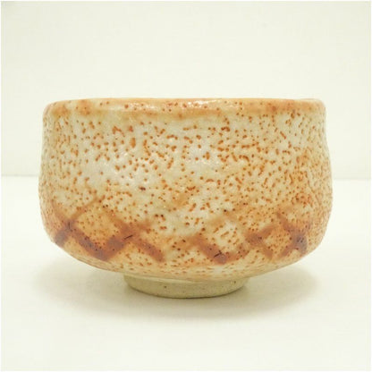 Shino Chawan by Higuchi Tozo, Yoshin-gama — Iron-Speckled Matcha Bowl with Signed Box