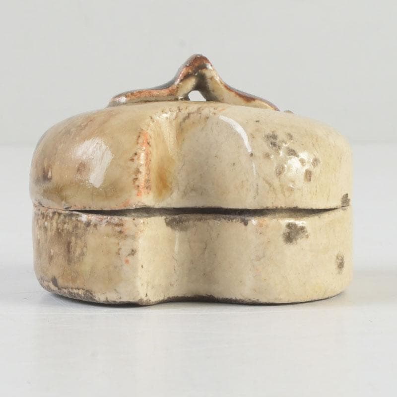 Kato Shuntai Seto Oribe Fundo Kogo Incense Container with Period Box