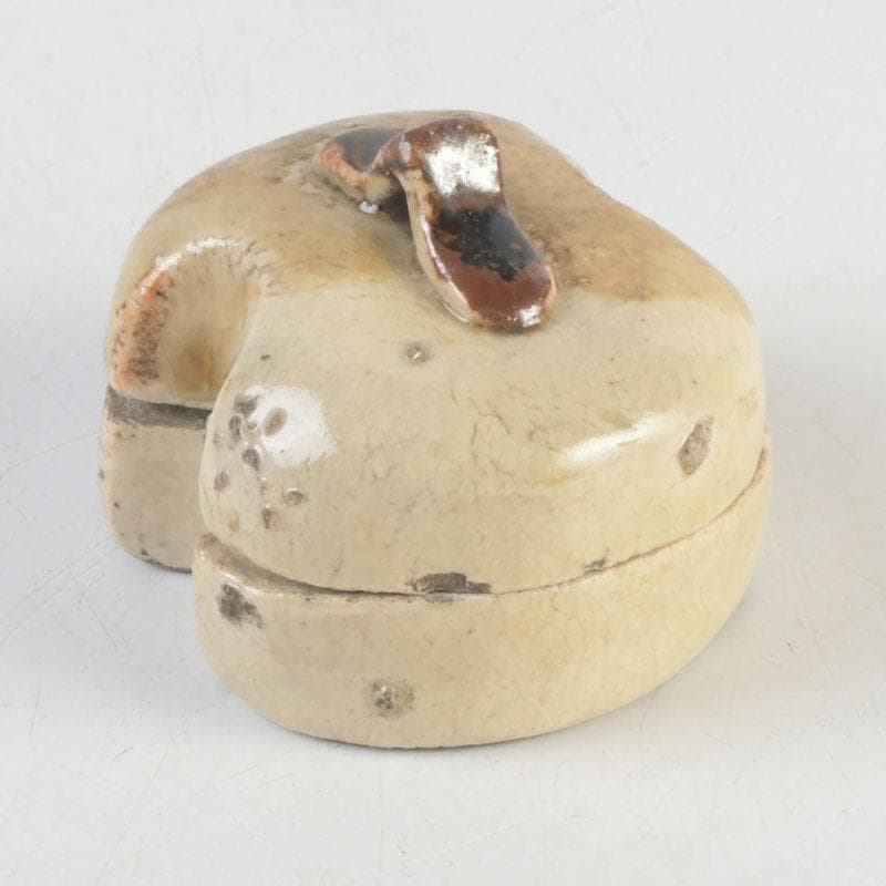 Kato Shuntai Seto Oribe Fundo Kogo Incense Container with Period Box