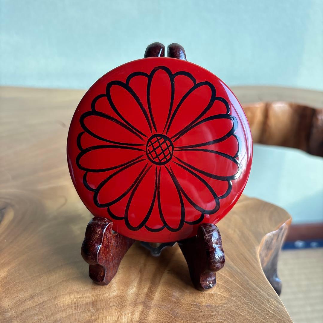 Nakamura Sōetsu 'Shunjū' Natsume — Two Interchangeable Lids, Plum & Chrysanthemum Maki-e