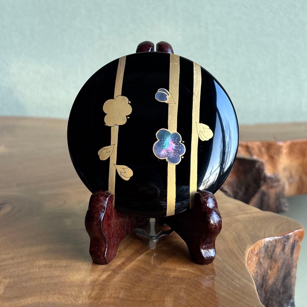 Nakamura Sōetsu 'Shunjū' Natsume — Two Interchangeable Lids, Plum & Chrysanthemum Maki-e