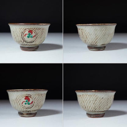 Shimaoka Tatsuzo Jōmon Zōgan Guinomi with Aka-e Floral Medallion