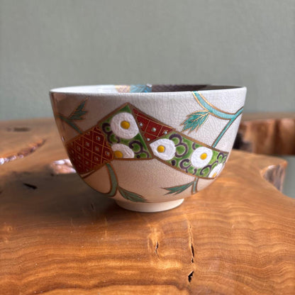 Kenzan-Style Musubi Camellia Matcha Bowl by Hashimoto Jogaku — Kyoto Polychrome Chawan with Tomobako