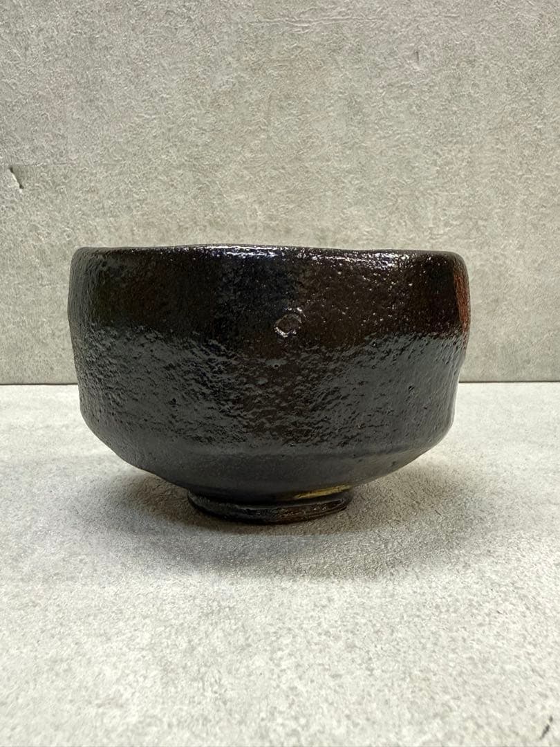 Black Raku Tea Bowl by Sasaki Shoraku — Kyoto Kiln, Tomobako, Rain-Drip Glaze