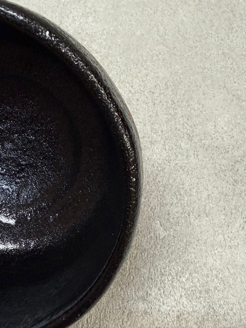 Black Raku Tea Bowl by Sasaki Shoraku — Kyoto Kiln, Tomobako, Rain-Drip Glaze