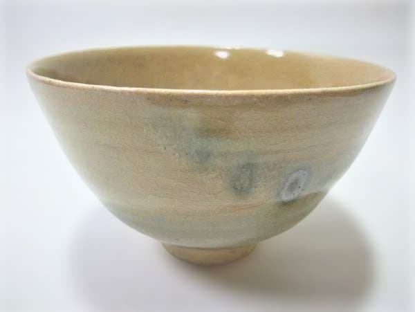Mushiake Ware Ash-Glazed Tea Bowl — Kuroi Keiun