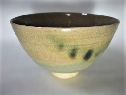 Mushiake Ware Ash-Glazed Tea Bowl — Kuroi Keiun