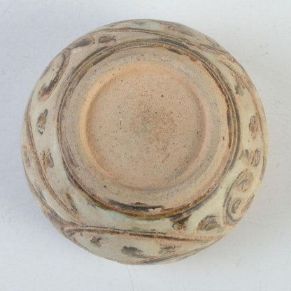 Sawankhalok Covered Box Karakusa Arabesque — Thai Ancient Ceramic Kōgō Shifuku