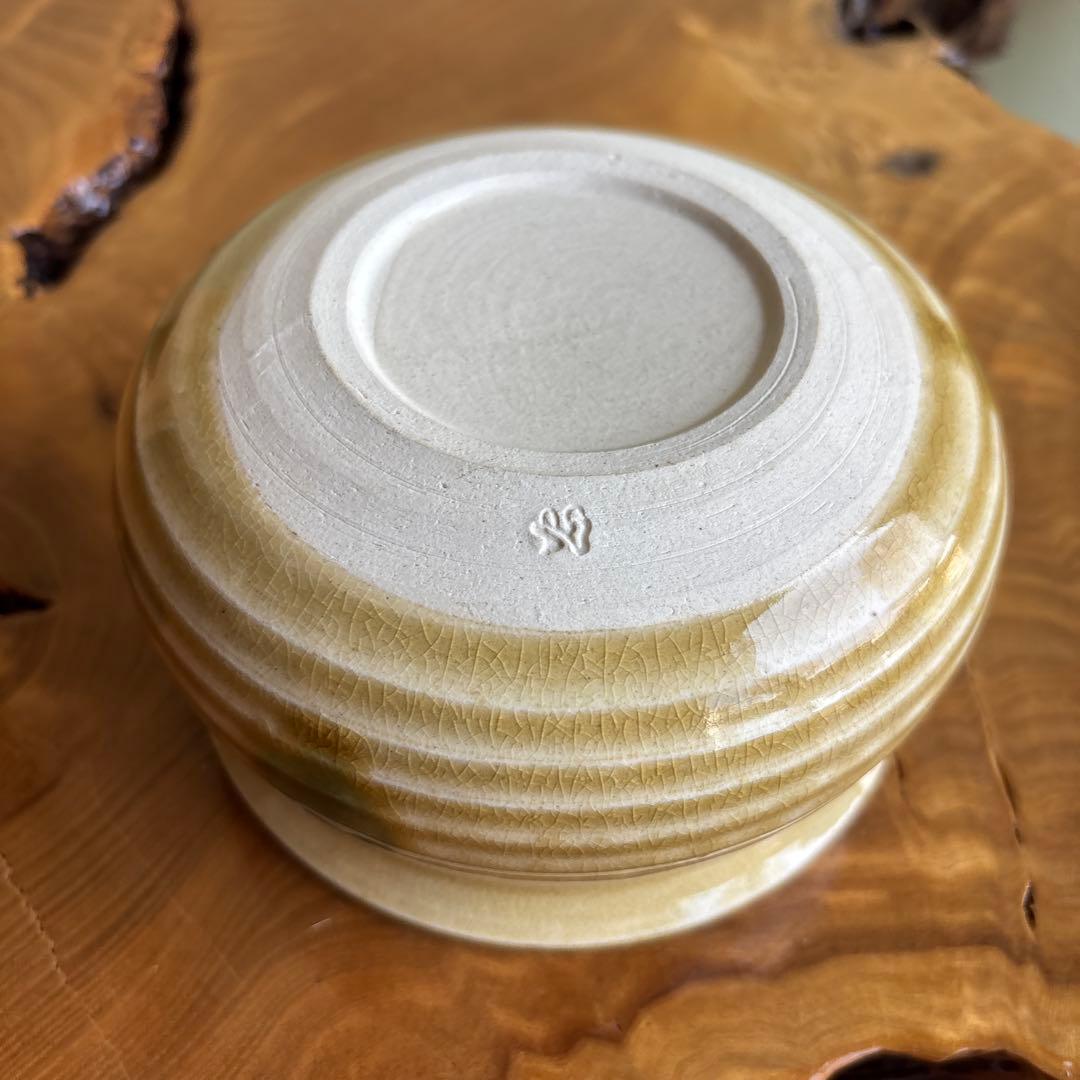 Kiseto Tea Bowl by Kozan — Kuriban Form, Tanpan Green Spots, Signed Tomobako