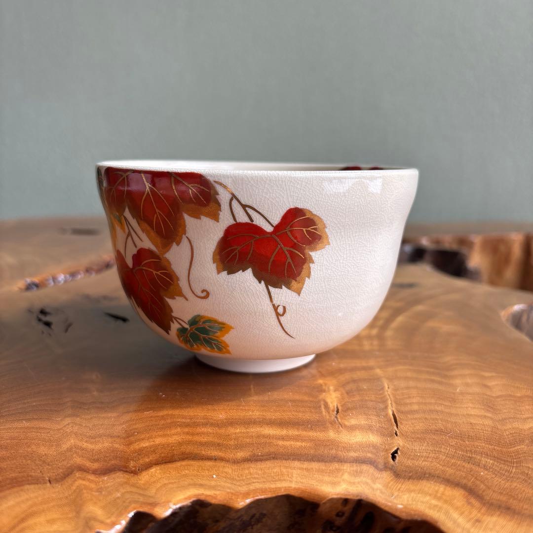 Kyo-yaki Ivy Chawan by Miyaji Eiko — Japanese Tea Bowl with Autumn Tsuta Leaves in Overglaze Enamel