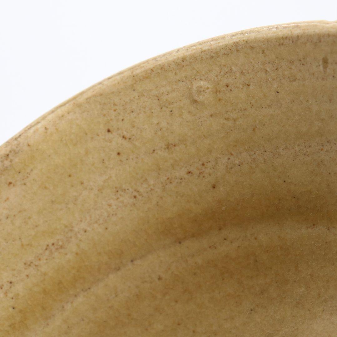 12th Tahara Tobei Hagi Flat Tea Bowl — Urasenke Houunsai Inscription