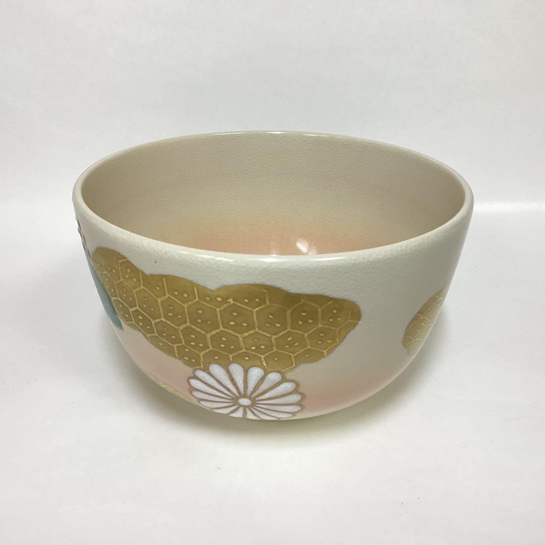 Kiku-Kiri Tea Bowl by Hashimoto Shiun — Overglaze Enamels, Chrysanthemum & Paulownia, Signed Box
