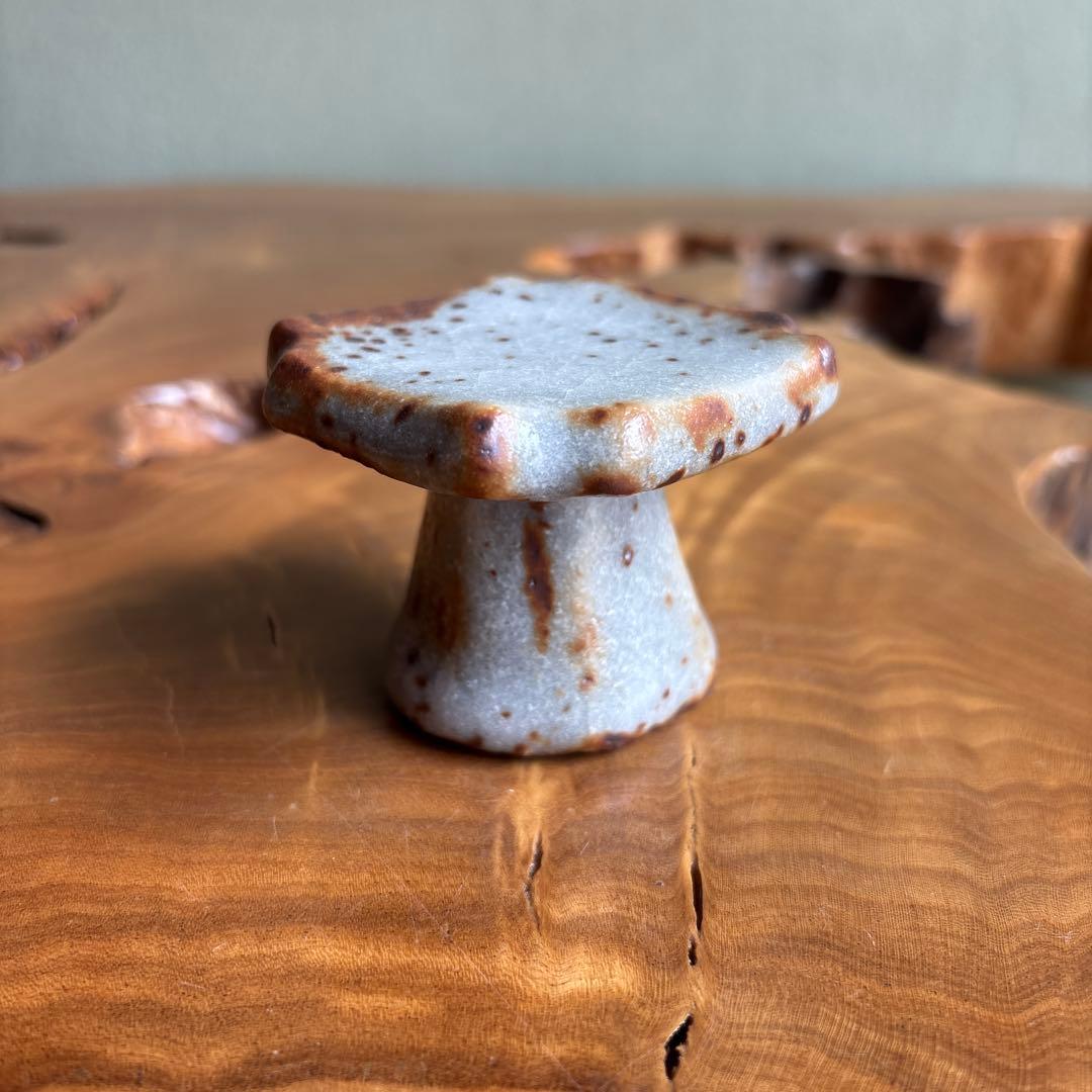 Nezumi Shino Futaoki Lid Rest by Kato Shuntei — Signed Wooden Box, Mino Ware Tea Ceremony