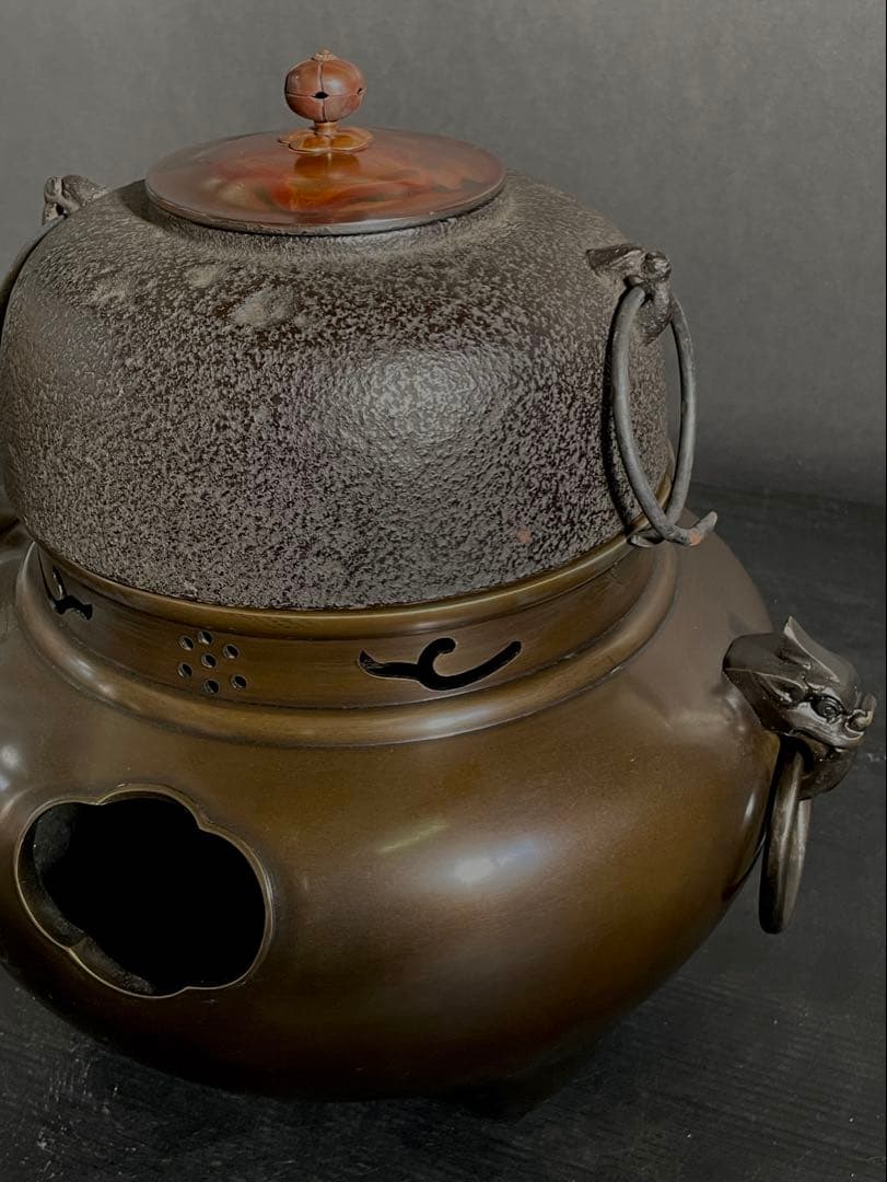 Korean-style Furo Wind Furnace and Iron Kettle Set by Kanamori Shoei - Unused Mint
