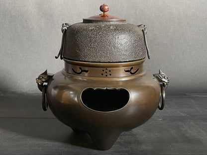 Korean-style Furo Wind Furnace and Iron Kettle Set by Kanamori Shoei - Unused Mint