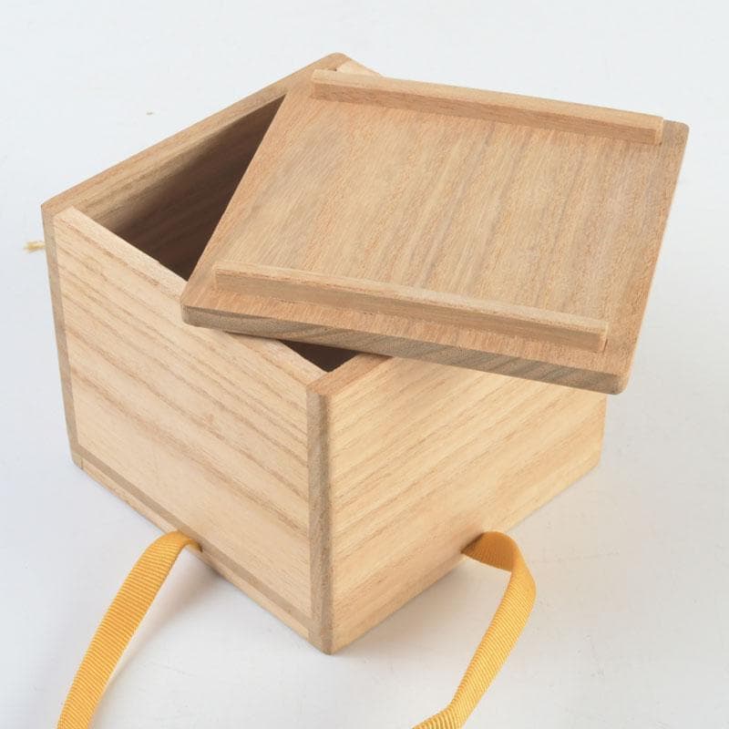Zuiun Studio Old Pine Maki-e Flat Tea Caddy, Wajima-nuri Art