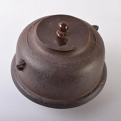 Shinnari Hane Chagama by Living National Treasure Takahashi Keitei - Hamamatsu Pine Pattern
