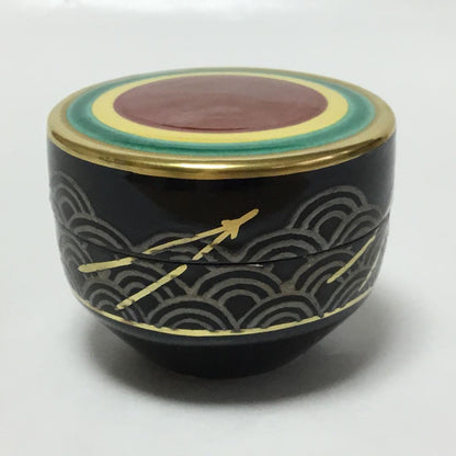 Maki-e Kogo Incense Container by Kaga Zuizan — Koma & Seigaiha Urushi Lacquer, Tea Ceremony, Tomobako
