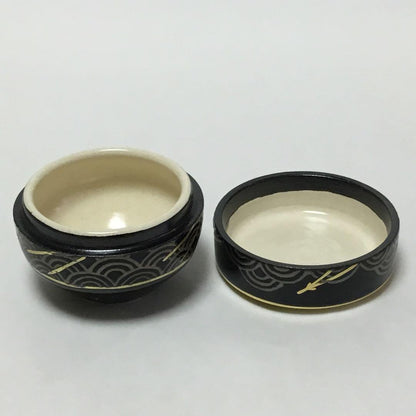 Maki-e Kogo Incense Container by Kaga Zuizan — Koma & Seigaiha Urushi Lacquer, Tea Ceremony, Tomobako