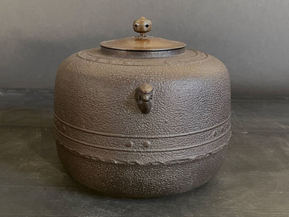 Kikuchi Masamitsu Mandaiya Iron Kama Tea Kettle Arare Pattern Unused Tomobako
