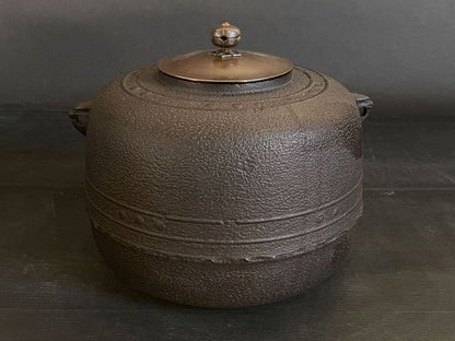 Kikuchi Masamitsu Mandaiya Iron Kama Tea Kettle Arare Pattern Unused Tomobako