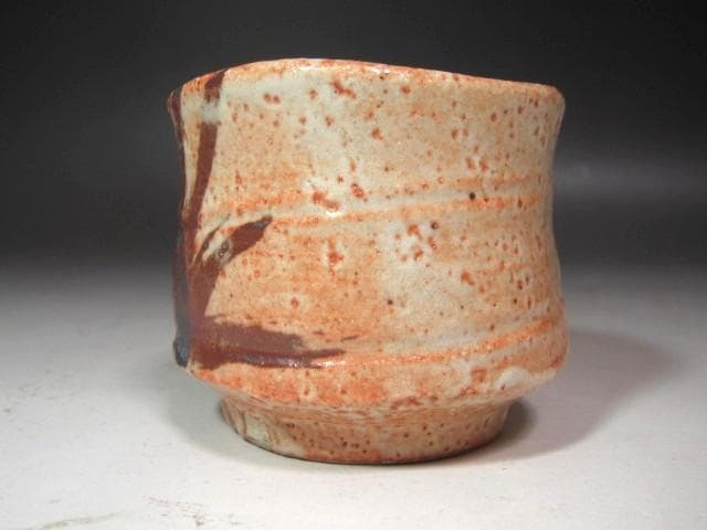 Kato Mineo Living National Treasure Shino Guinomi Sake Cup Iron Brush