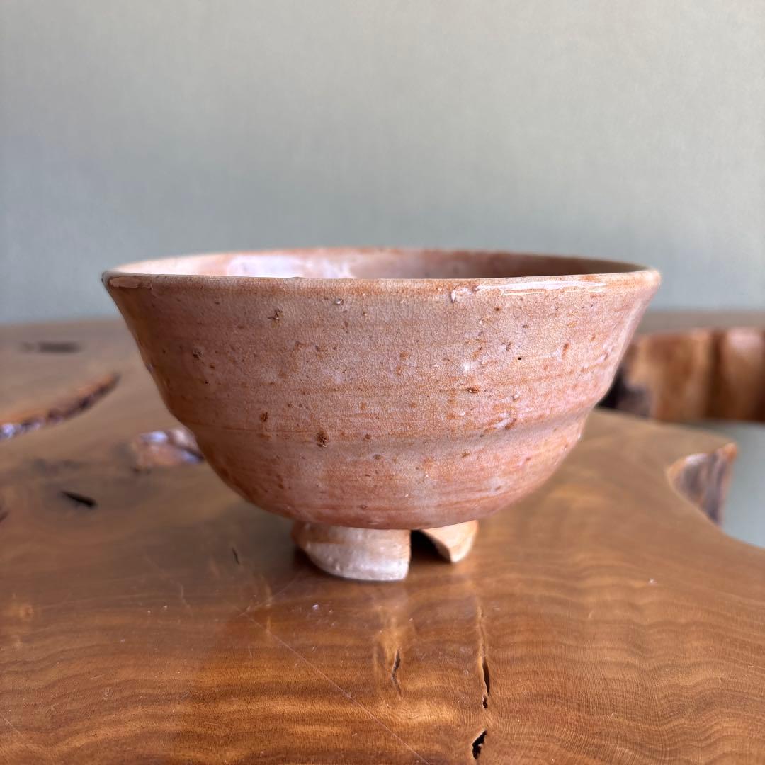 Hagi Ware Matcha Tea Bowl by Tamamura Shogetsu of Kofuan - Idogata Chawan with Signed Tomobako