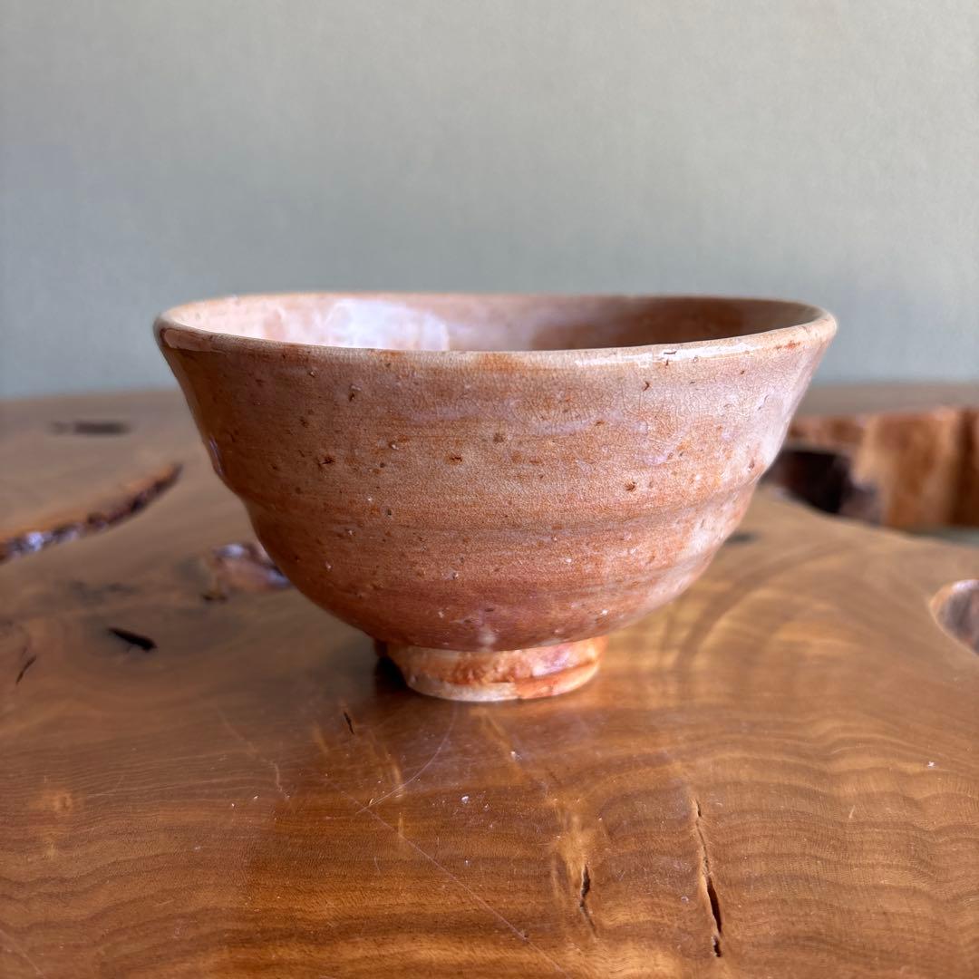 Hagi Ware Matcha Tea Bowl by Tamamura Shogetsu of Kofuan - Idogata Chawan with Signed Tomobako