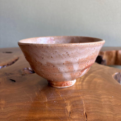 Hagi Ware Matcha Tea Bowl by Tamamura Shogetsu of Kofuan - Idogata Chawan with Signed Tomobako