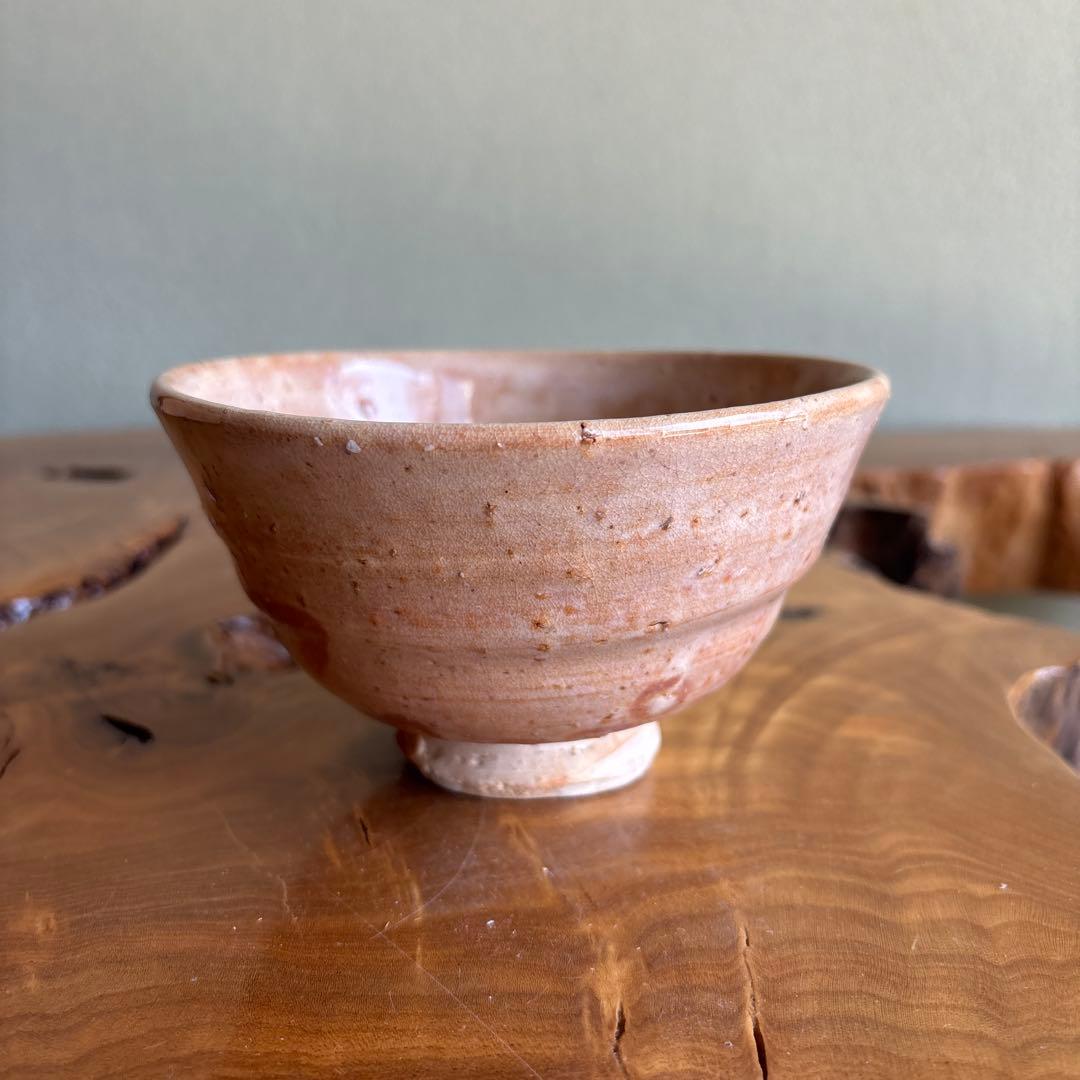 Hagi Ware Matcha Tea Bowl by Tamamura Shogetsu of Kofuan - Idogata Chawan with Signed Tomobako