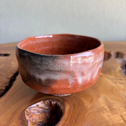 Tamamogama Kiln Red Raku Tea Bowl — Kyoto Ware with Black Glaze Contrast, Wooden Box