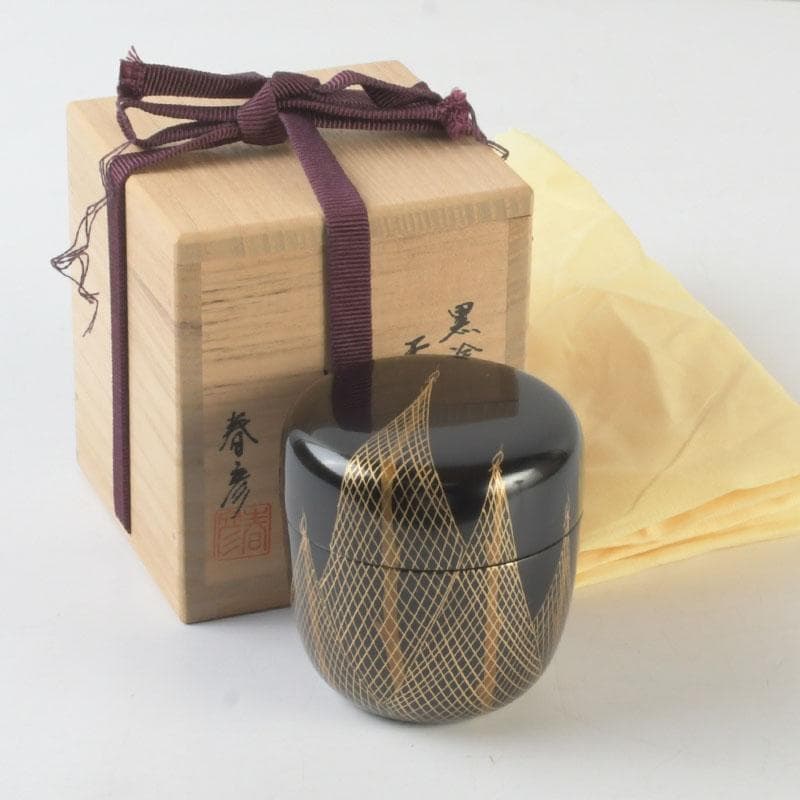 Japanese Lacquer Natsume Tea Caddy — Hoshiami Drying Nets Maki-e on Black Urushi | Tsubota Haruhiko | Tomobako