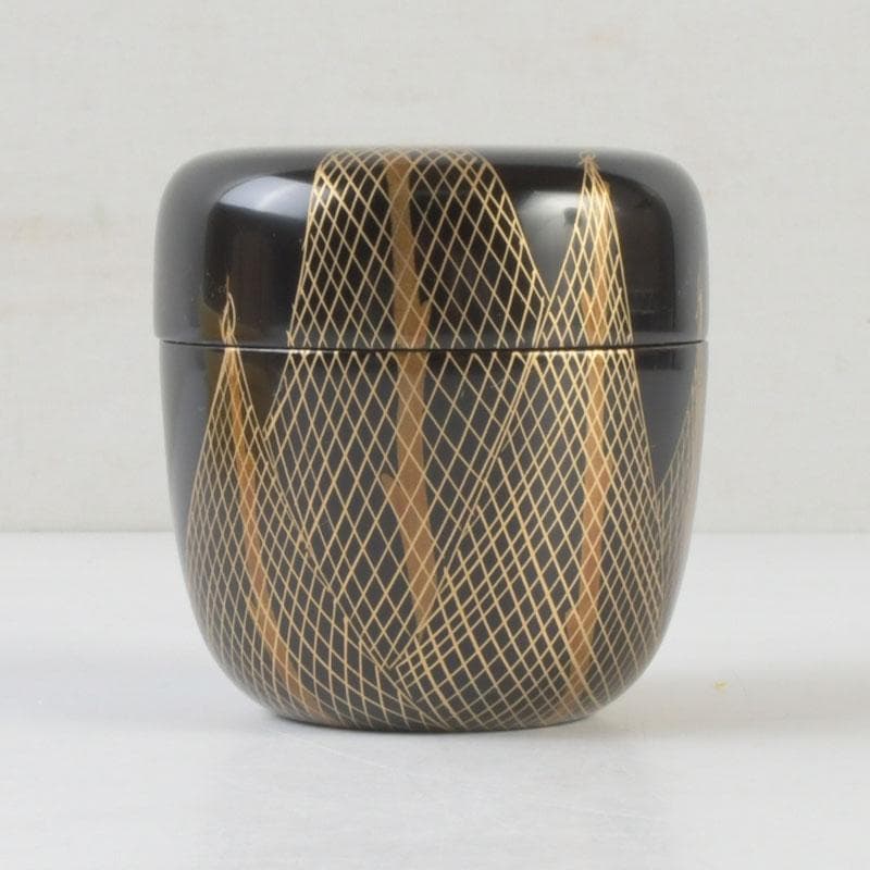 Japanese Lacquer Natsume Tea Caddy — Hoshiami Drying Nets Maki-e on Black Urushi | Tsubota Haruhiko | Tomobako