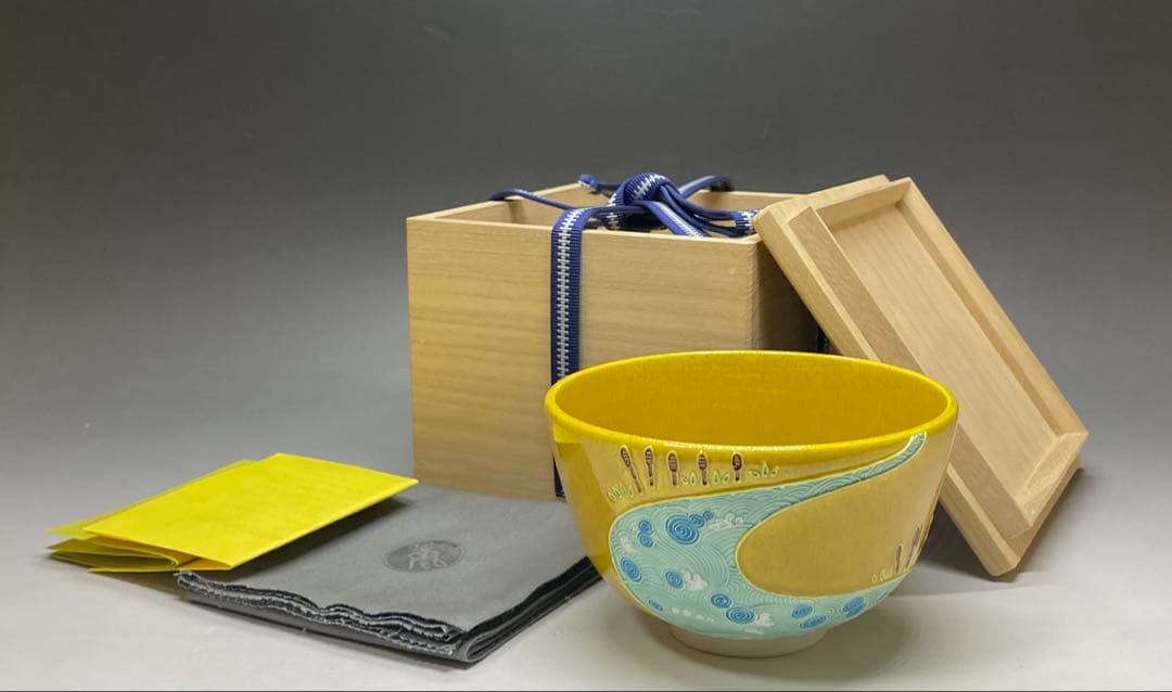 Haru no Ogawa Kochi-yaki Chawan by Nakamura Suiran — Spring River Tea Bowl
