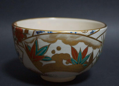 Tezuka Toho — Ninsei-Utsushi Fan & Stream Tea Bowl | Kyo-yaki Polychrome Gold Enamel