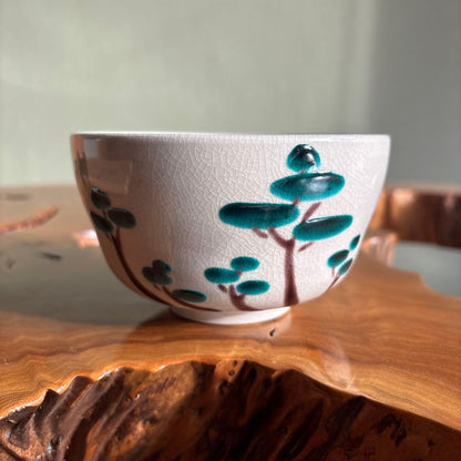Kutani Ware Iro-e Pine Forest Chawan by Mitsui Eiichi - Third Generation Tamekichi
